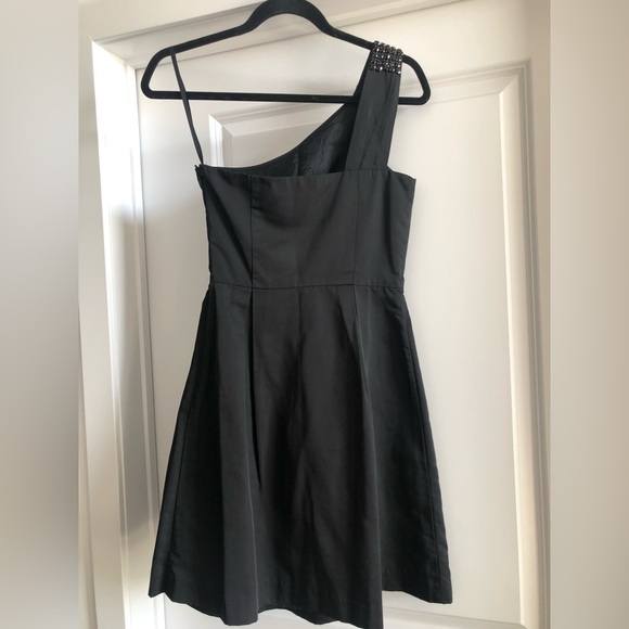 Cute One Shoulder Dress from Jacob! - Picture 4 of 7